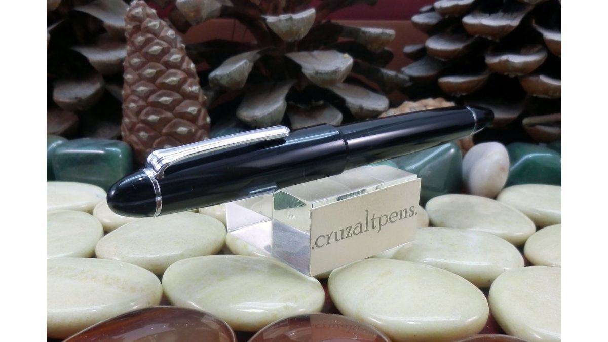 Sailor 1911 large simply black Clearance